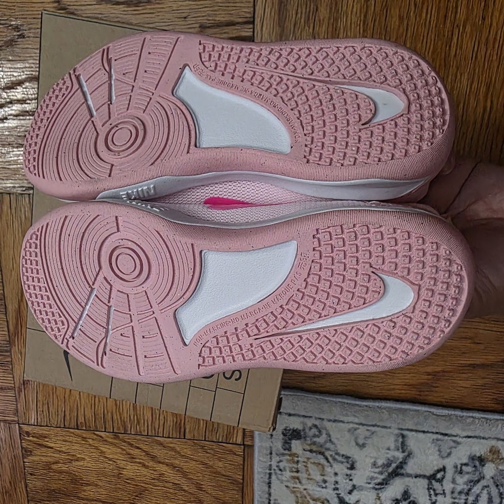 NEW With Box - Nike Omni Multi-Court Sneaker - Picture 6 of 8